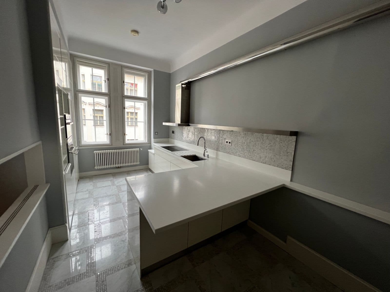 Pronájem bytu 4+1 142 m², Bílkova, Praha, Praha Pronájem bytu 4+1 142 m², Bílkova, Praha, Praha