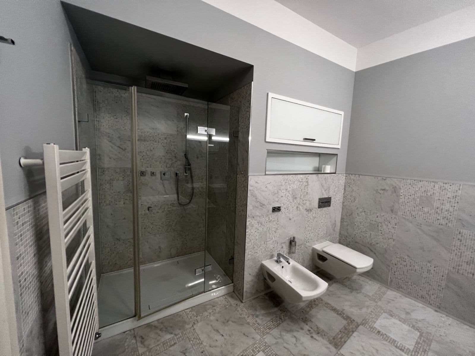 Pronájem bytu 4+1 142 m², Bílkova, Praha, Praha Pronájem bytu 4+1 142 m², Bílkova, Praha, Praha