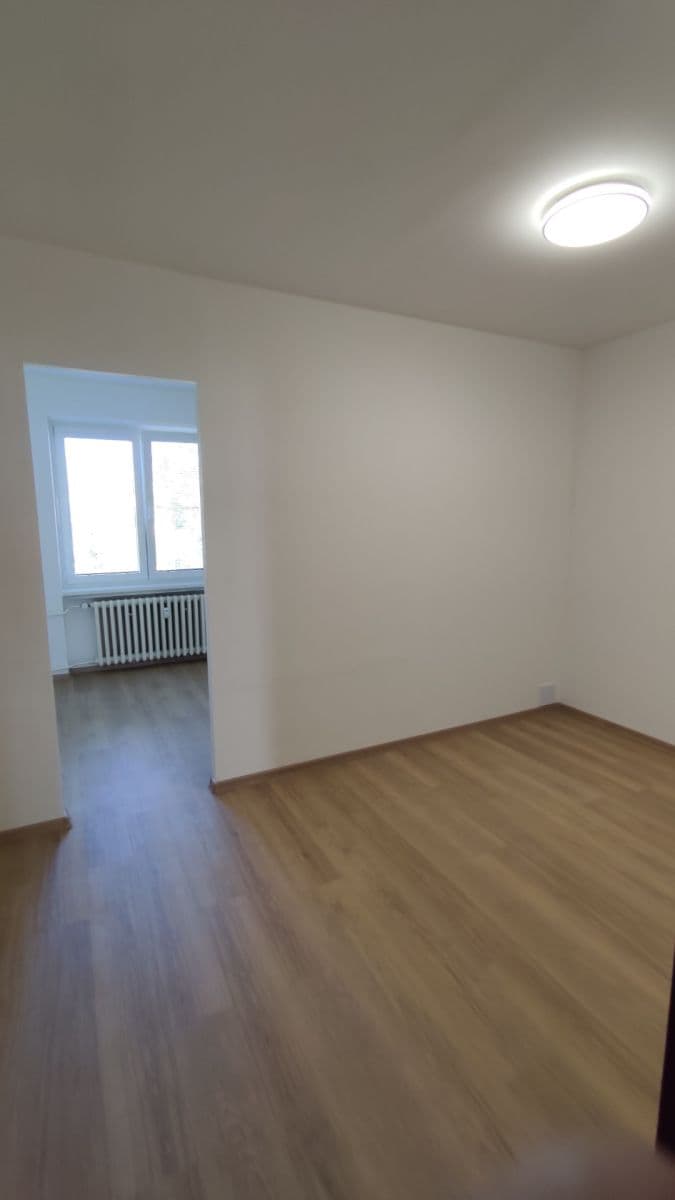 Pronájem bytu 2+1 53 m², Bezručova, Otrokovice, Zlínský kraj Pronájem bytu 2+1 53 m², Bezručova, Otrokovice, Zlínský kraj