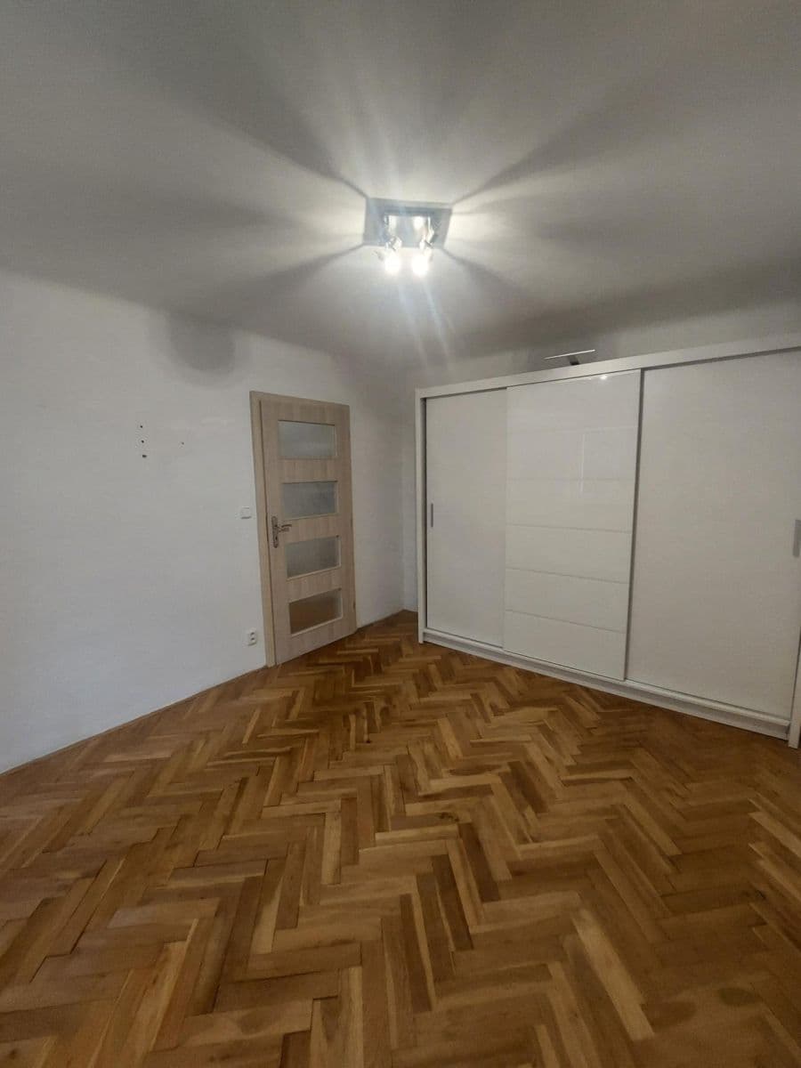 Pronájem bytu 2+kk 50 m², Herbenova, Kladno, Středočeský kraj Pronájem bytu 2+kk 50 m², Herbenova, Kladno, Středočeský kraj
