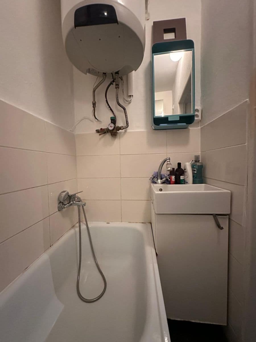 Pronájem bytu 2+kk 50 m², Jaromírova, Praha, Praha Pronájem bytu 2+kk 50 m², Jaromírova, Praha, Praha