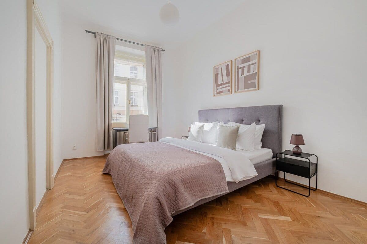 Pronájem bytu 48 m², Na Zderaze, Praha, Praha Pronájem bytu 48 m², Na Zderaze, Praha, Praha