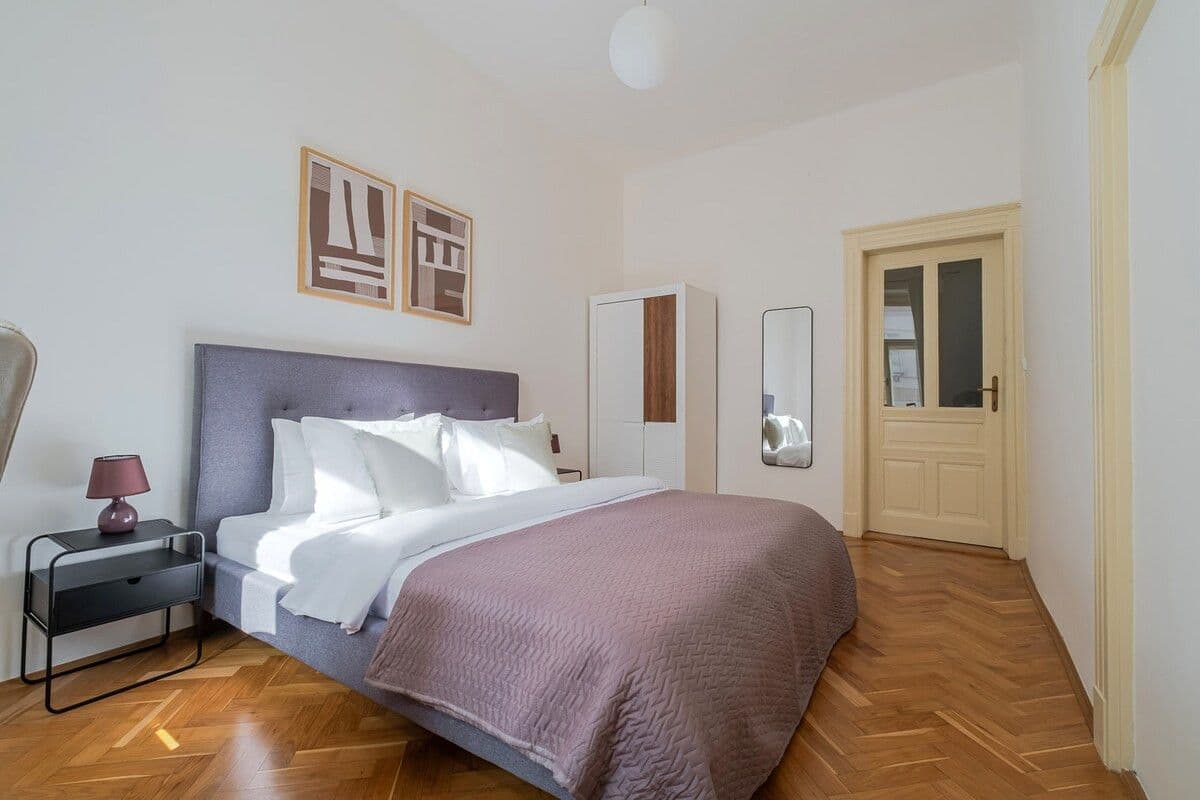 Pronájem bytu 48 m², Na Zderaze, Praha, Praha Pronájem bytu 48 m², Na Zderaze, Praha, Praha