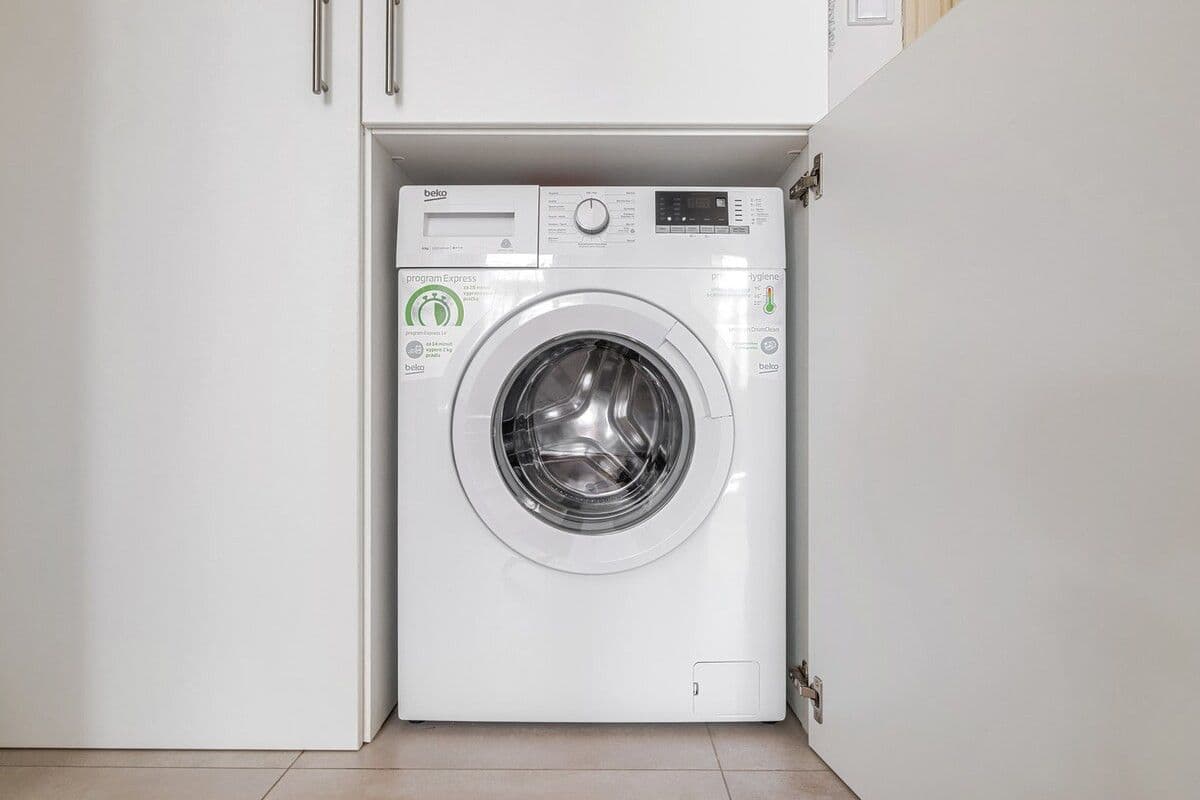 Pronájem bytu 48 m², Na Zderaze, Praha, Praha Pronájem bytu 48 m², Na Zderaze, Praha, Praha