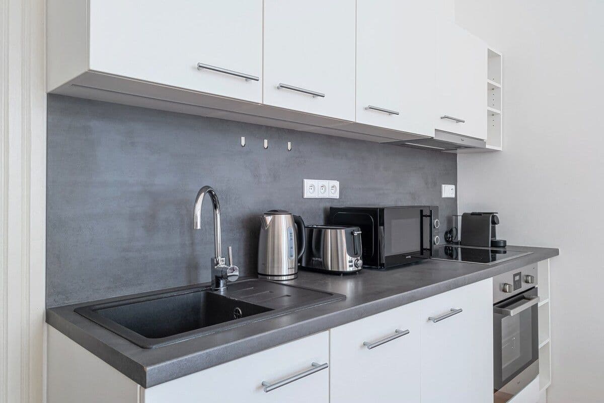 Pronájem bytu 48 m², Na Zderaze, Praha, Praha Pronájem bytu 48 m², Na Zderaze, Praha, Praha