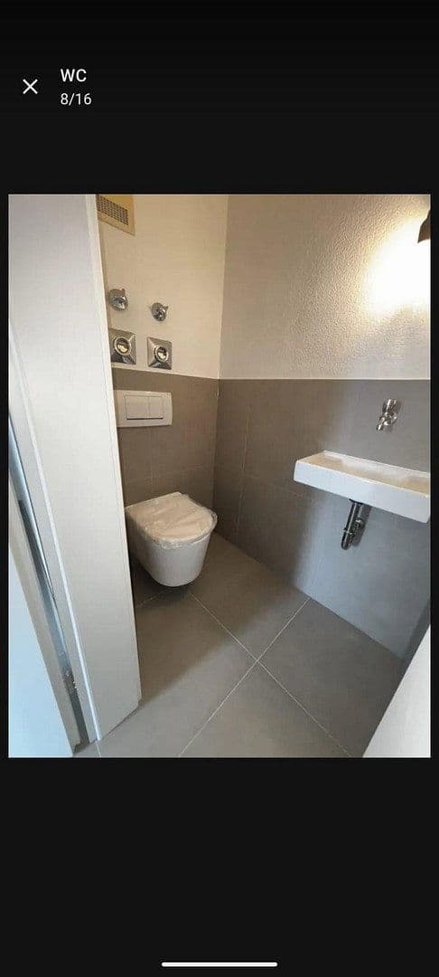 Pronájem bytu 4+1 94 m², Heidenheim an der Brenz, Bádensko-Württembersko Pronájem bytu 4+1 94 m², Heidenheim an der Brenz, Bádensko-Württembersko