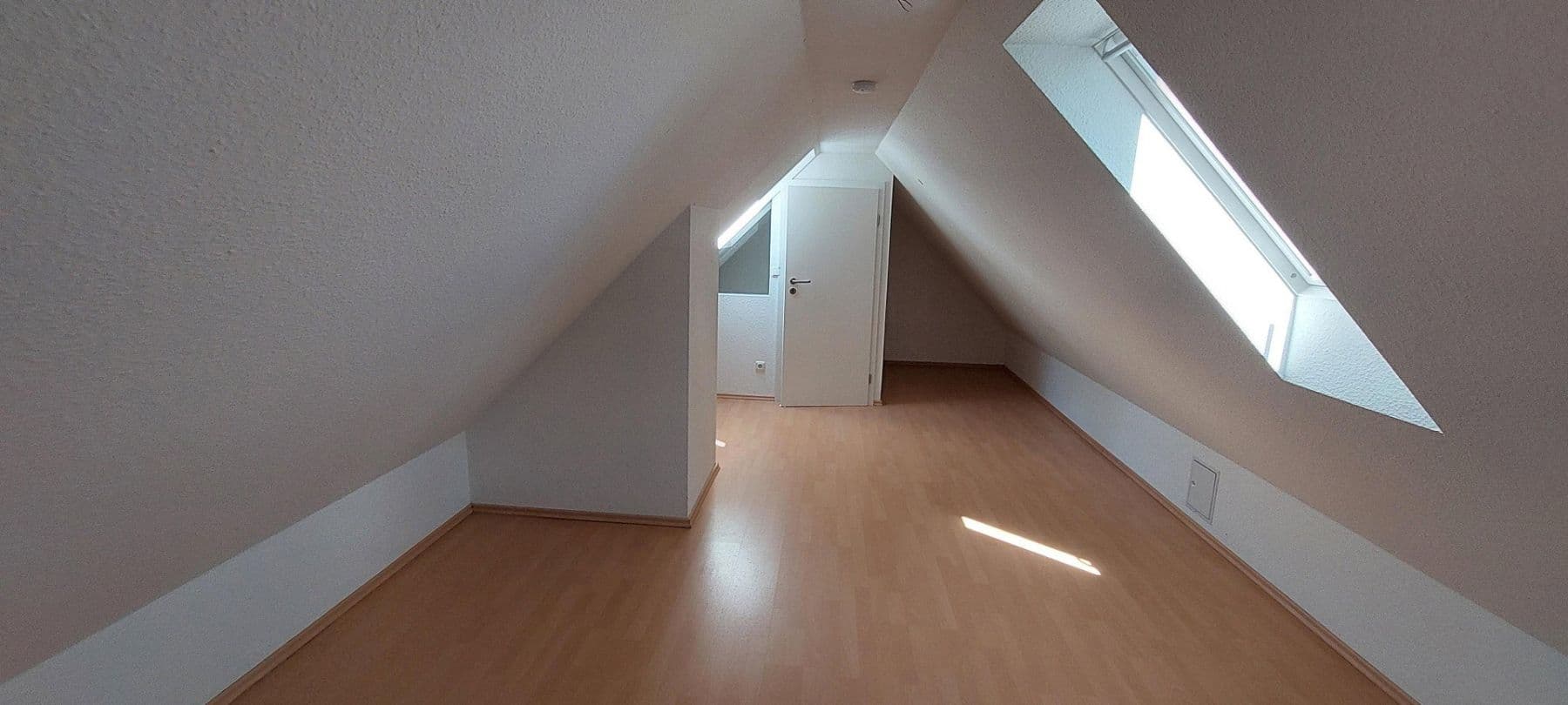 Prodej domu 260 m², pozemek 993 m², Wendelstein, Bavorsko Prodej domu 260 m², pozemek 993 m², Wendelstein, Bavorsko