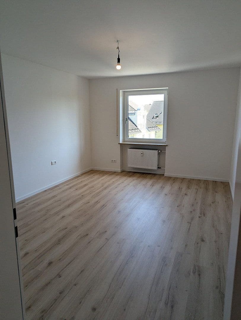 Pronájem bytu 3+1 87 m², Hauptstraße 61, Olching, Bavorsko Pronájem bytu 3+1 87 m², Hauptstraße 61, Olching, Bavorsko
