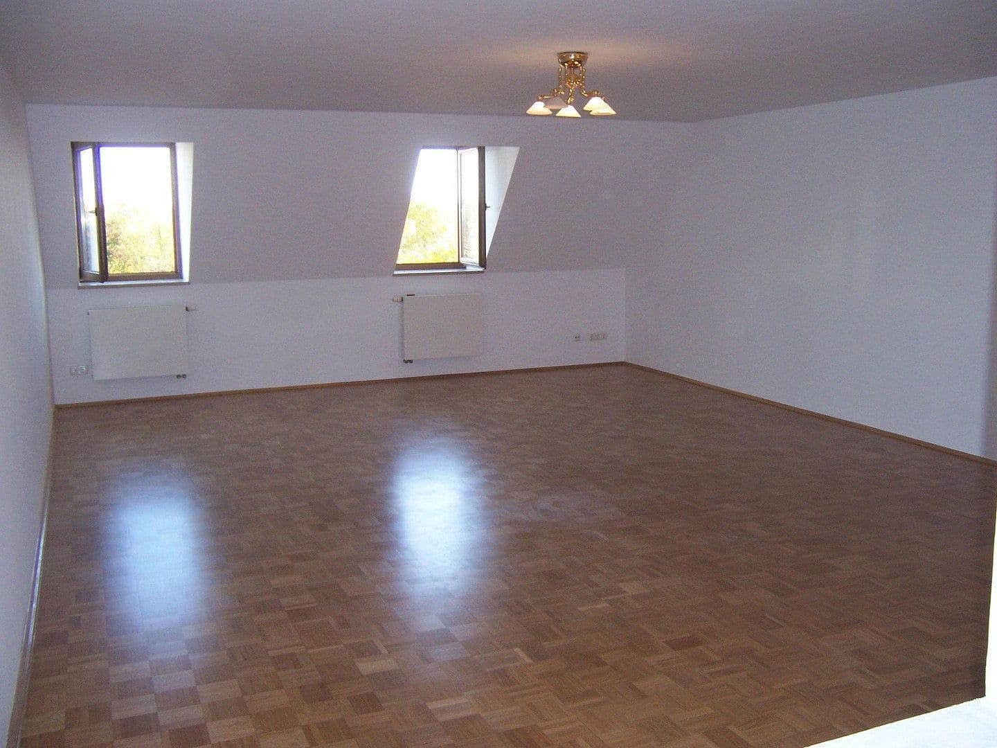 Pronájem bytu 3+1 84 m², Ferdinand-Lassalle-Str. 11, Leipzig, Sasko Pronájem bytu 3+1 84 m², Ferdinand-Lassalle-Str. 11, Leipzig, Sasko