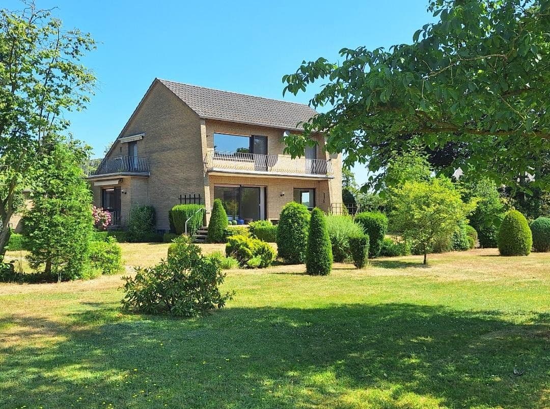 Prodej domu 204 m², pozemek 3.250 m², Diepholz, Dolní Sasko Prodej domu 204 m², pozemek 3.250 m², Diepholz, Dolní Sasko