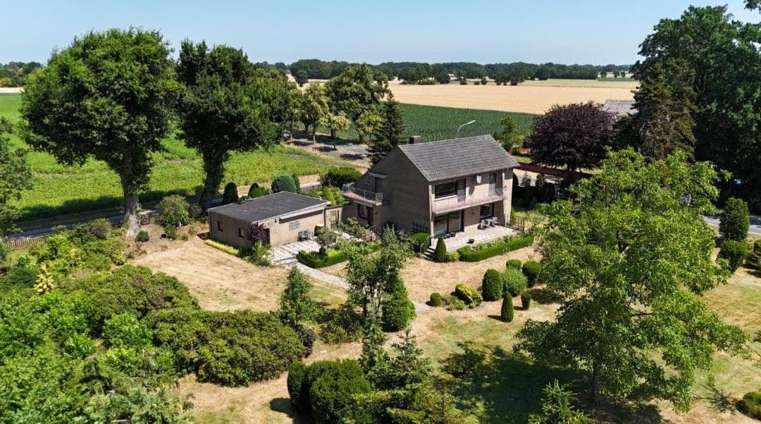 Prodej domu 204 m², pozemek 3.250 m², Diepholz, Dolní Sasko Prodej domu 204 m², pozemek 3.250 m², Diepholz, Dolní Sasko