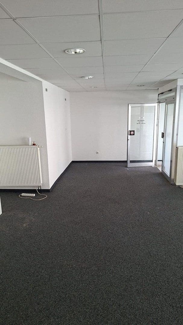 Pronájem nebytového prostoru 44 m², Bahnhofstr., Mörfelden-Walldorf, Hessen Pronájem nebytového prostoru 44 m², Bahnhofstr., Mörfelden-Walldorf, Hessen