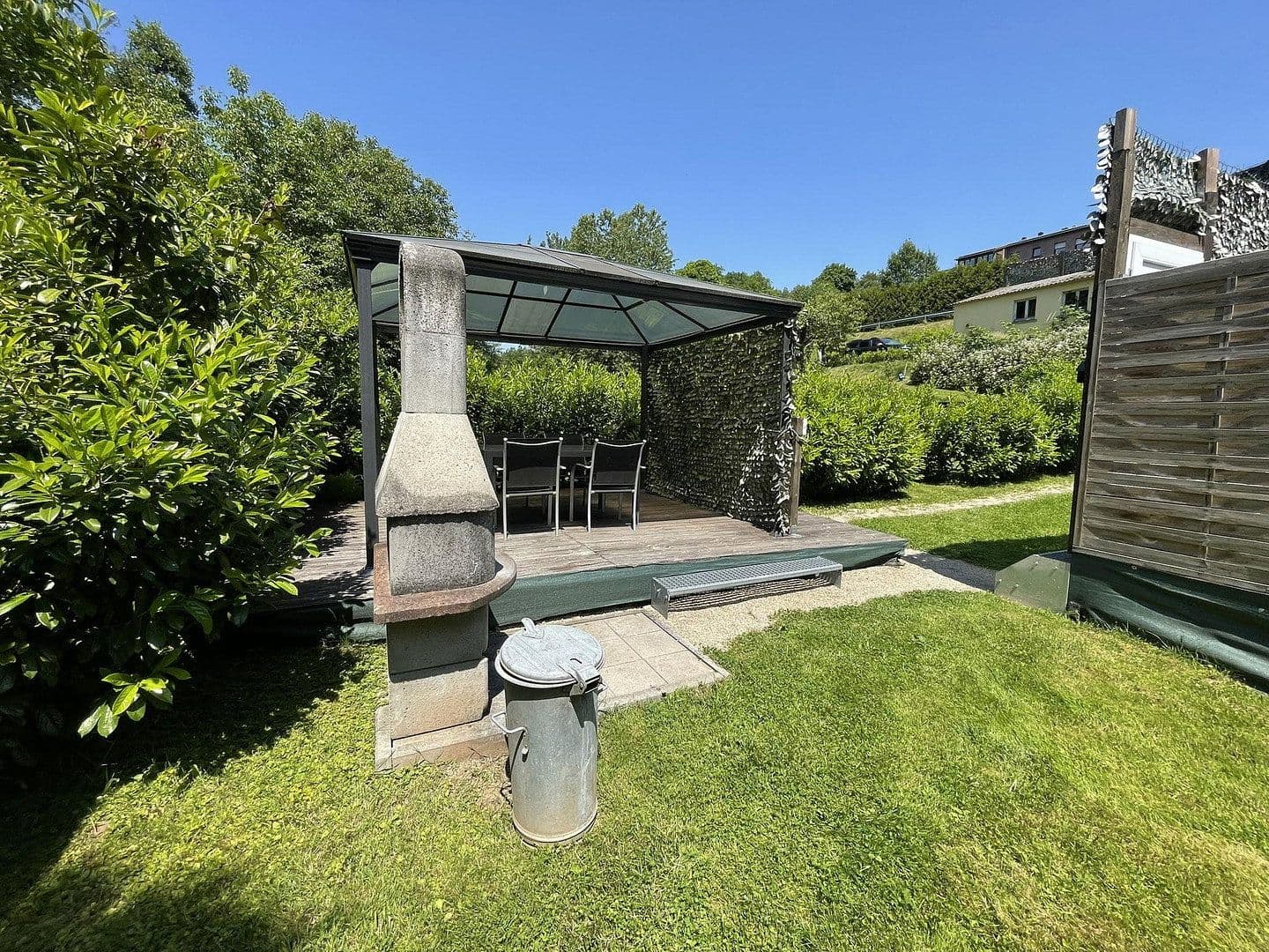 Prodej domu 160 m², pozemek 7.296 m², Gerolstein, Porýní-Falc Prodej domu 160 m², pozemek 7.296 m², Gerolstein, Porýní-Falc