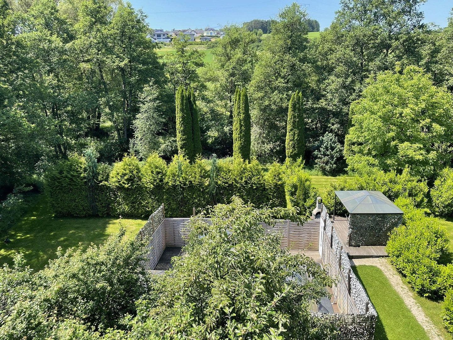 Prodej domu 160 m², pozemek 7.296 m², Gerolstein, Porýní-Falc Prodej domu 160 m², pozemek 7.296 m², Gerolstein, Porýní-Falc