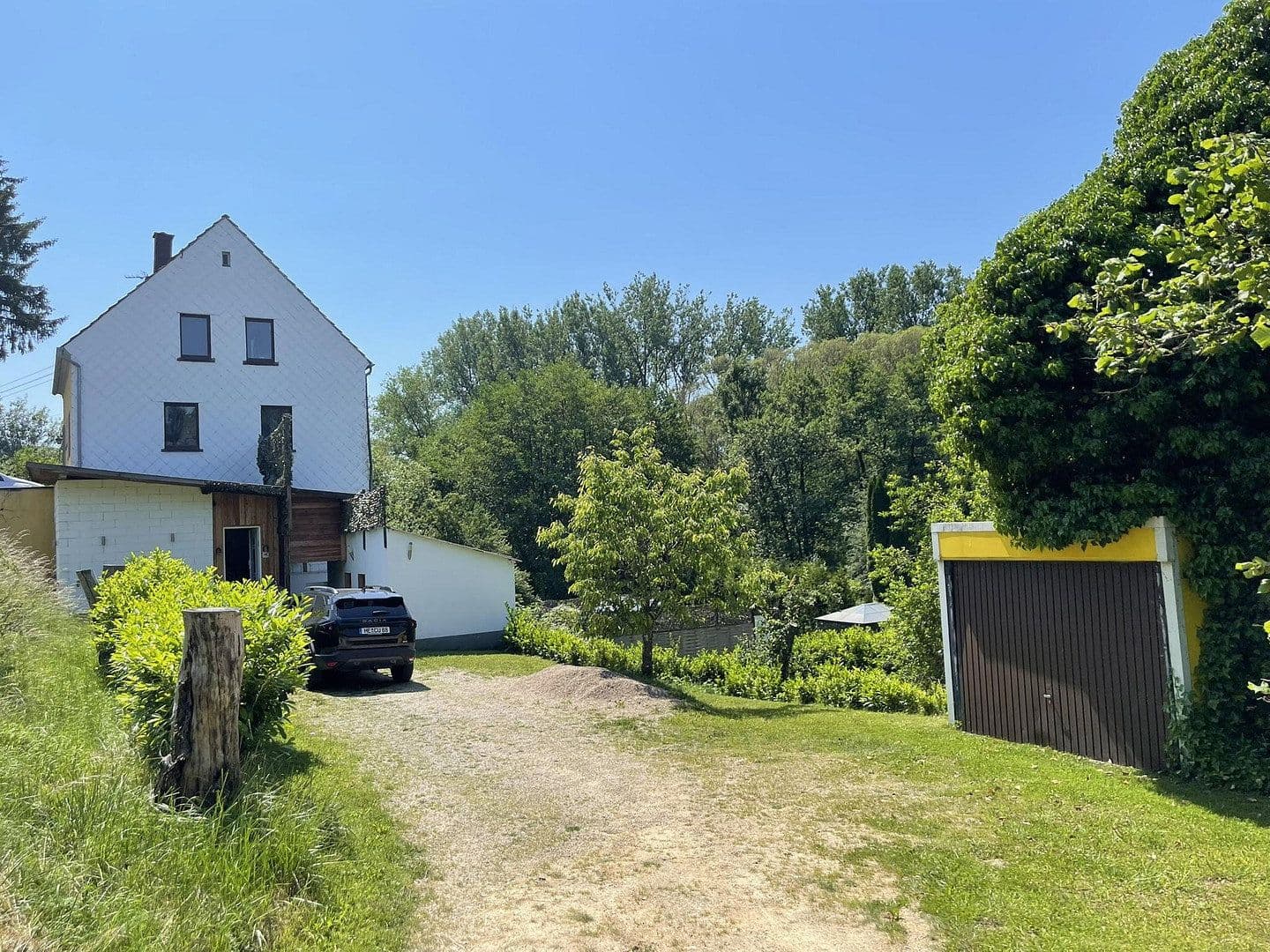 Prodej domu 160 m², pozemek 7.296 m², Gerolstein, Porýní-Falc Prodej domu 160 m², pozemek 7.296 m², Gerolstein, Porýní-Falc