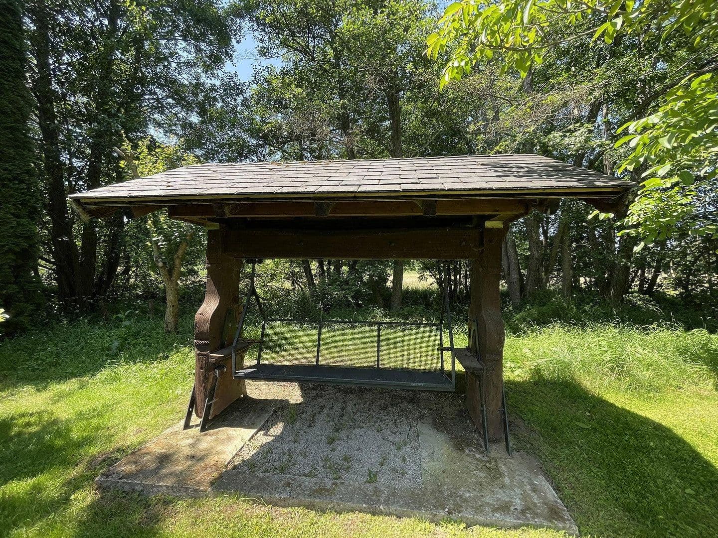 Prodej domu 160 m², pozemek 7.296 m², Gerolstein, Porýní-Falc Prodej domu 160 m², pozemek 7.296 m², Gerolstein, Porýní-Falc