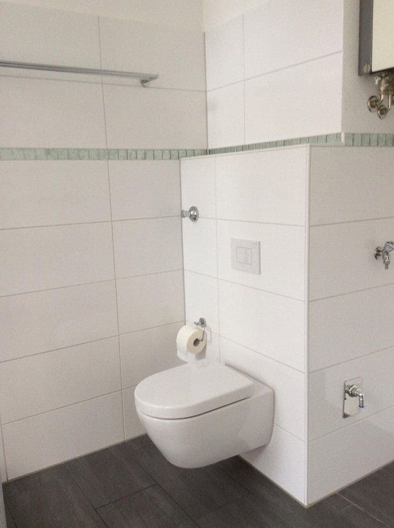 Pronájem bytu 3+1 80 m², Frankfurt am Main, Hessen Pronájem bytu 3+1 80 m², Frankfurt am Main, Hessen