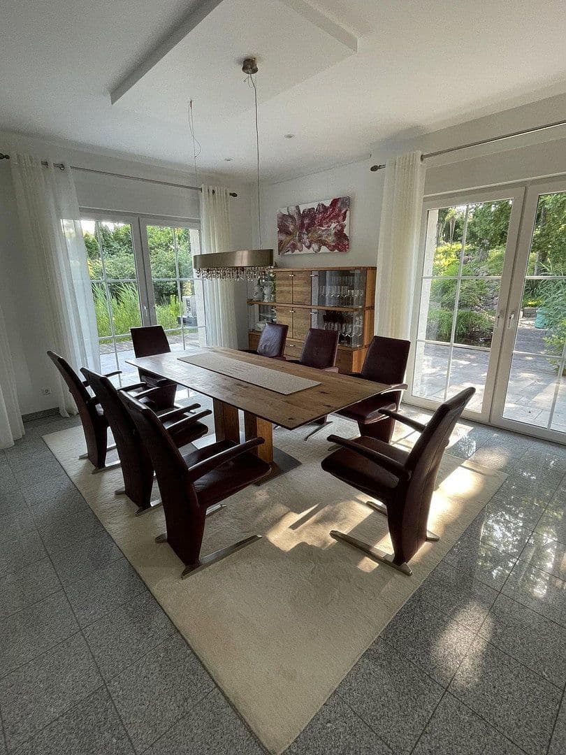 Prodej domu 250 m², pozemek 2.300 m², Glienicke/Nordbahn, Braniborsko Prodej domu 250 m², pozemek 2.300 m², Glienicke/Nordbahn, Braniborsko