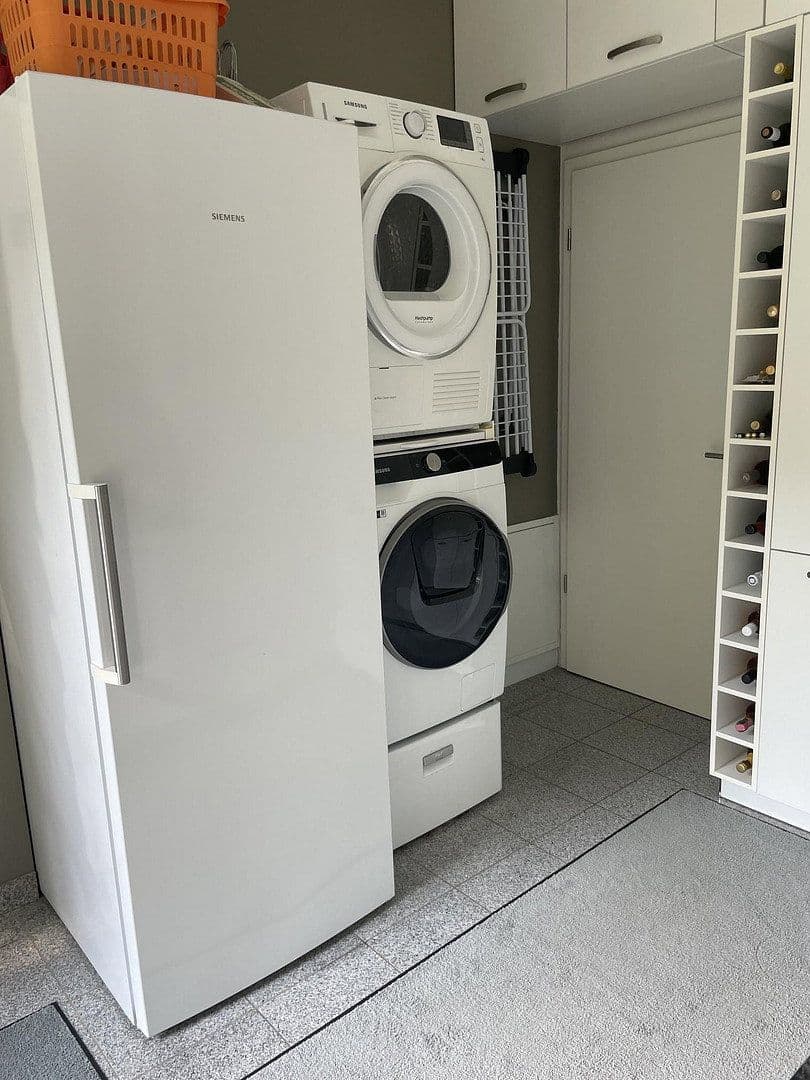 Prodej domu 250 m², pozemek 2.300 m², Glienicke/Nordbahn, Braniborsko Prodej domu 250 m², pozemek 2.300 m², Glienicke/Nordbahn, Braniborsko