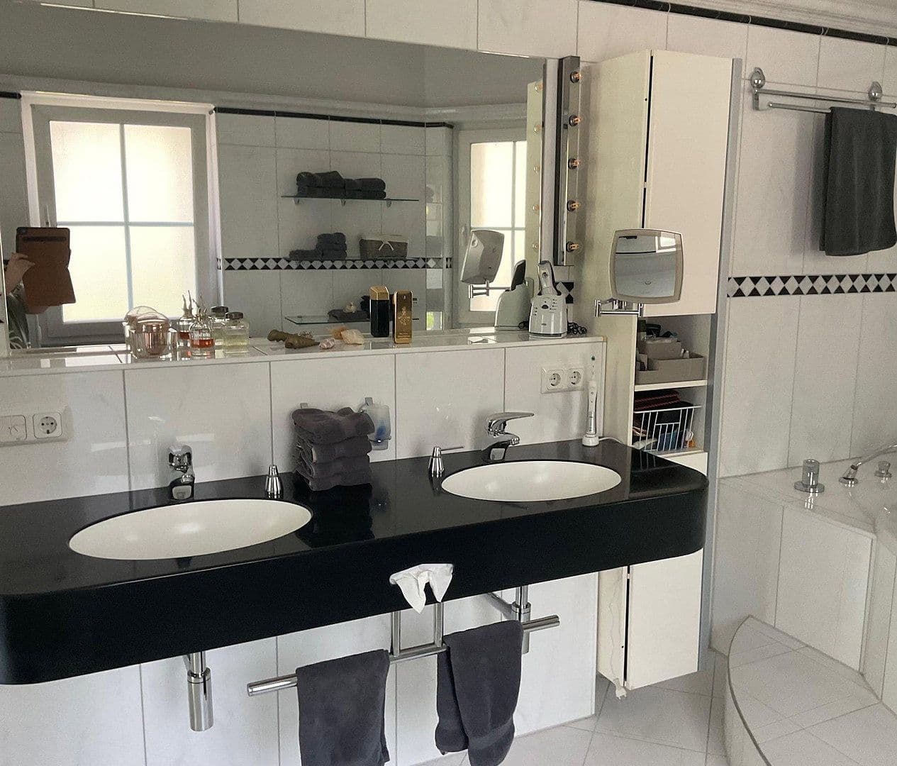 Prodej domu 250 m², pozemek 2.300 m², Glienicke/Nordbahn, Braniborsko Prodej domu 250 m², pozemek 2.300 m², Glienicke/Nordbahn, Braniborsko