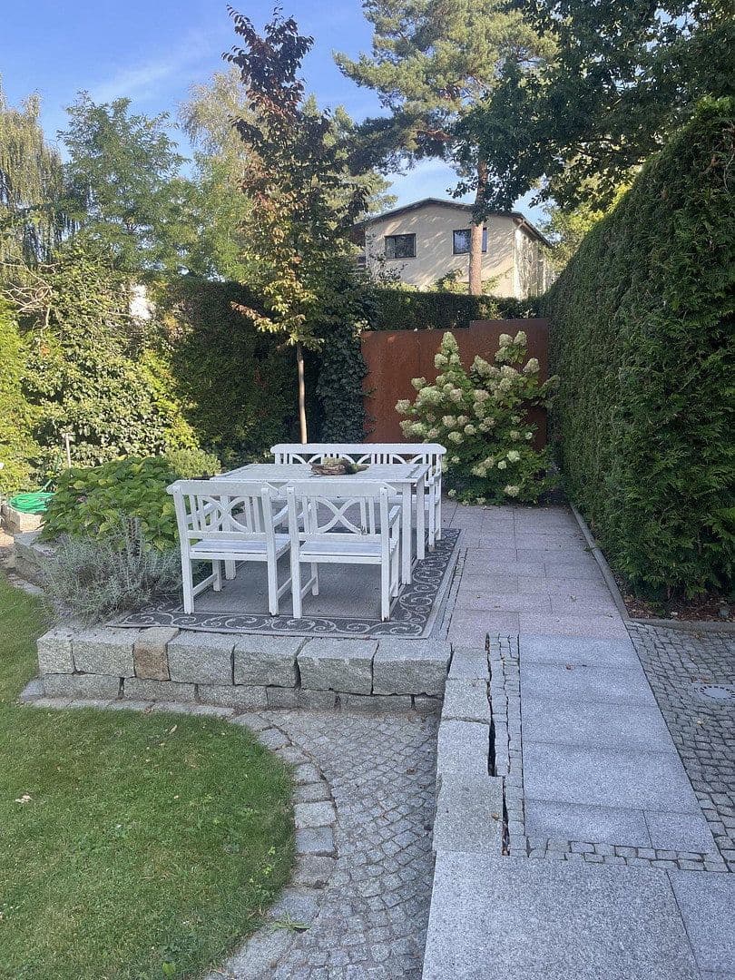 Prodej domu 250 m², pozemek 2.300 m², Glienicke/Nordbahn, Braniborsko Prodej domu 250 m², pozemek 2.300 m², Glienicke/Nordbahn, Braniborsko