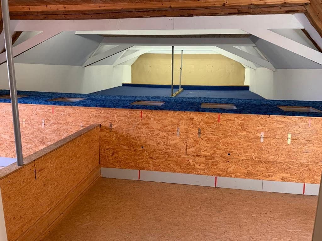 Prodej nebytového prostoru 2.115 m², Altdorf, Bavorsko Prodej nebytového prostoru 2.115 m², Altdorf, Bavorsko