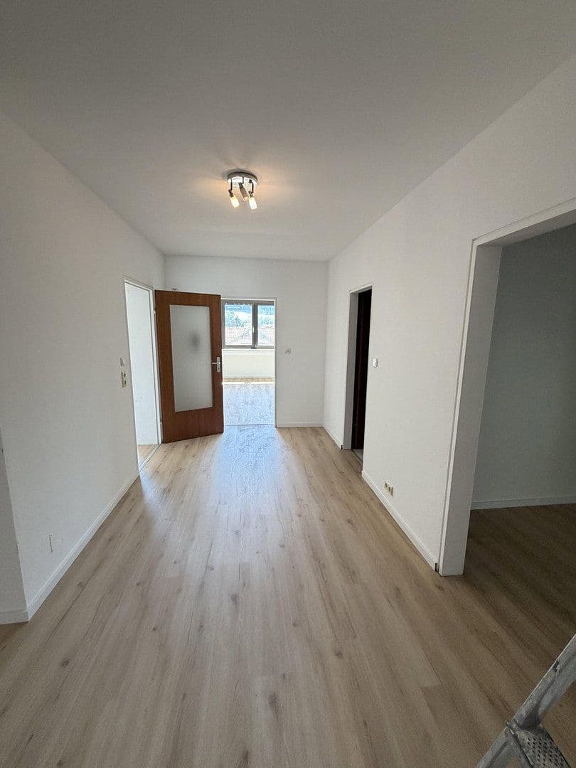 Pronájem bytu 4+1 133 m², Ludwigstraße 70, Wald-Michelbach, Hessen Pronájem bytu 4+1 133 m², Ludwigstraße 70, Wald-Michelbach, Hessen