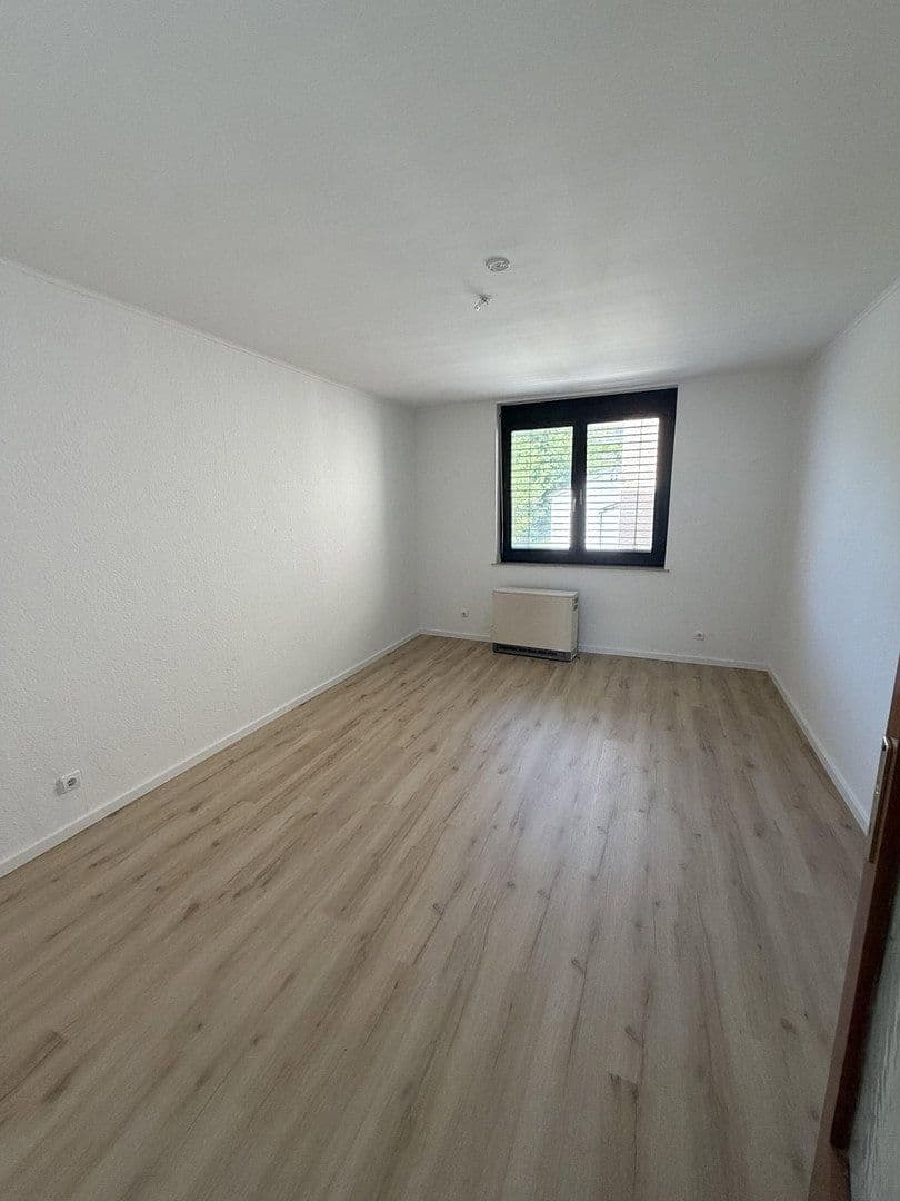 Pronájem bytu 4+1 133 m², Ludwigstraße 70, Wald-Michelbach, Hessen Pronájem bytu 4+1 133 m², Ludwigstraße 70, Wald-Michelbach, Hessen