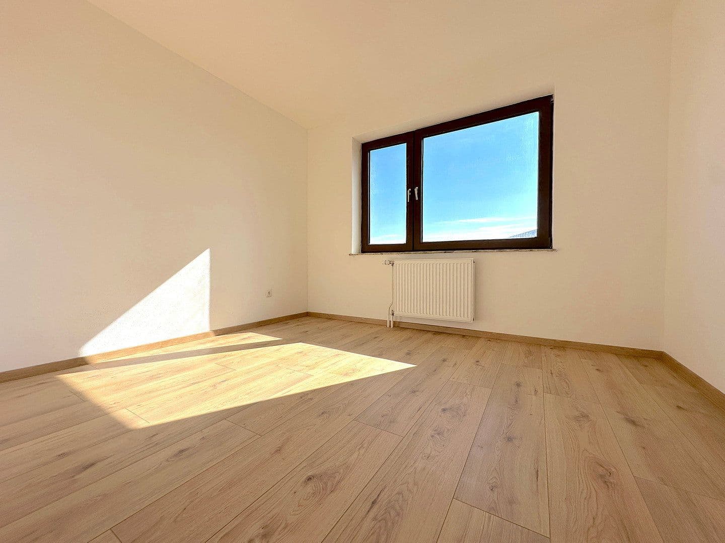 Prodej domu 225 m², pozemek 692 m², Dr.-Alfred-Besenböck-Straße 7, Schrems, Dolní Rakousko Prodej domu 225 m², pozemek 692 m², Dr.-Alfred-Besenböck-Straße 7, Schrems, Dolní Rakousko