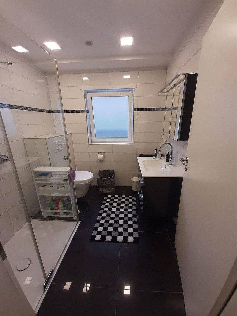 Pronájem bytu 1+1 40 m², Fliederweg 4, Schwetzingen, Bádensko-Württembersko Pronájem bytu 1+1 40 m², Fliederweg 4, Schwetzingen, Bádensko-Württembersko