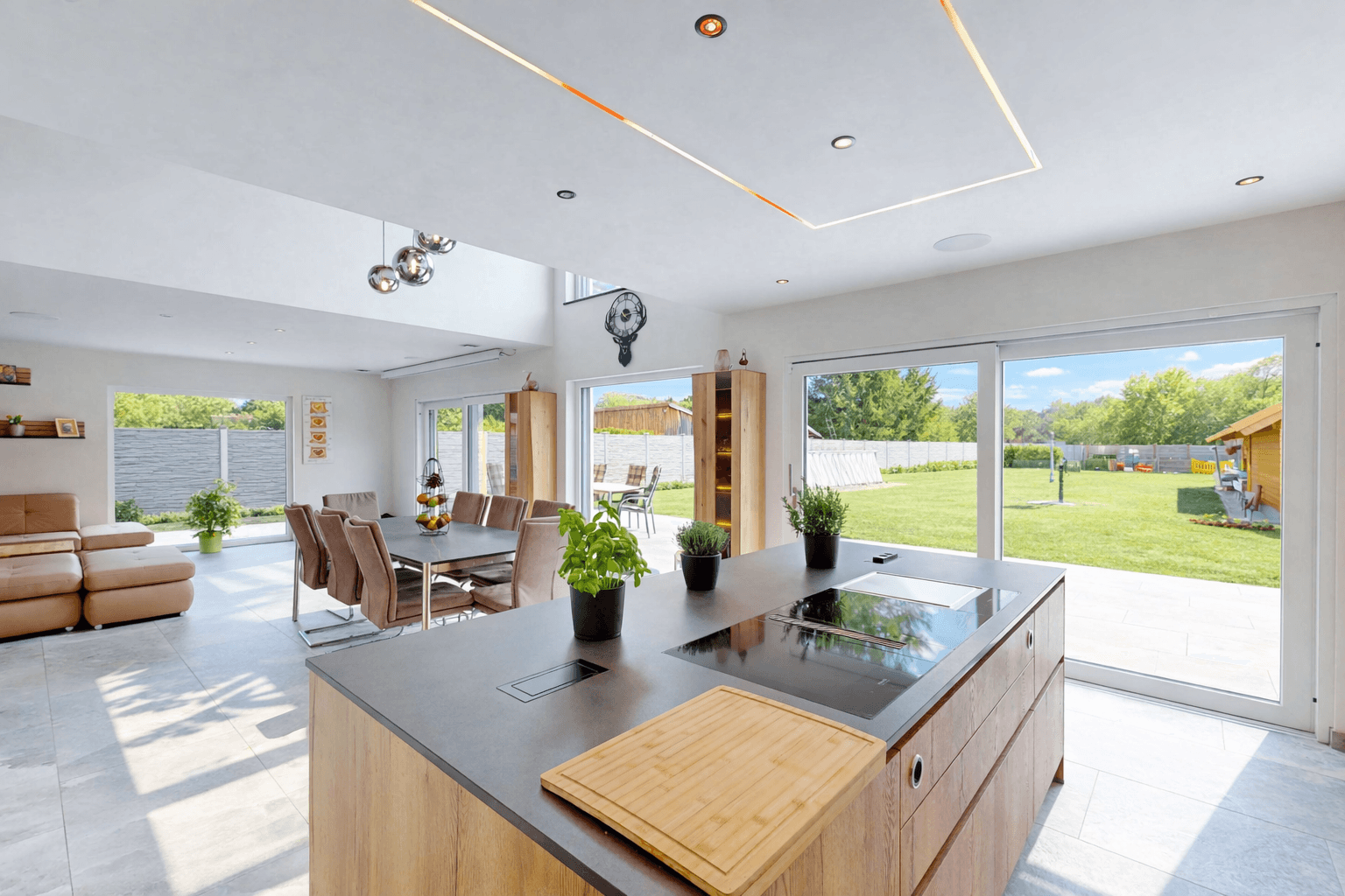 Prodej domu 229 m², pozemek 1.879 m², Ringelai, Bavorsko Prodej domu 229 m², pozemek 1.879 m², Ringelai, Bavorsko
