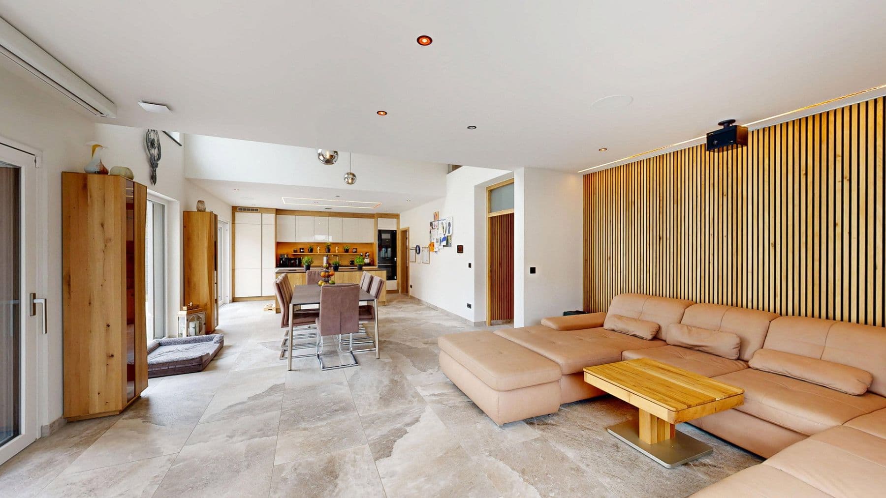 Prodej domu 229 m², pozemek 1.879 m², Ringelai, Bavorsko Prodej domu 229 m², pozemek 1.879 m², Ringelai, Bavorsko