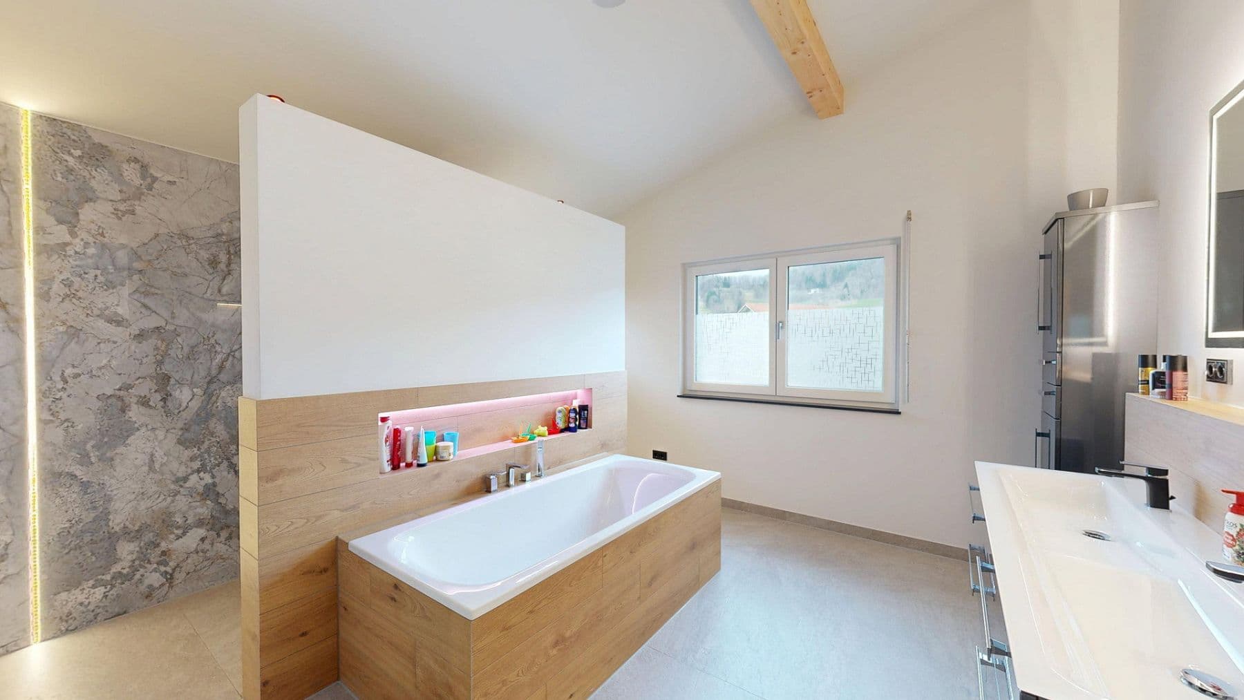Prodej domu 229 m², pozemek 1.879 m², Ringelai, Bavorsko Prodej domu 229 m², pozemek 1.879 m², Ringelai, Bavorsko