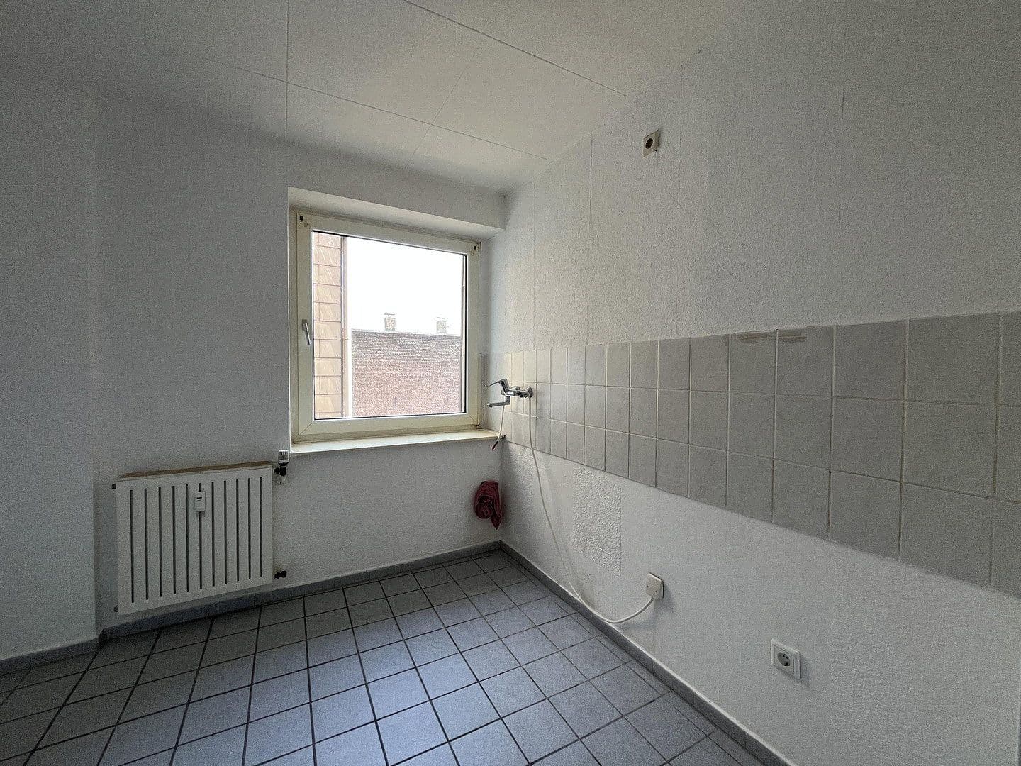 Pronájem bytu 3+1 65 m², Schmiedstraße 24, Oberhausen, Severní Porýní-Vestfálsko Pronájem bytu 3+1 65 m², Schmiedstraße 24, Oberhausen, Severní Porýní-Vestfálsko