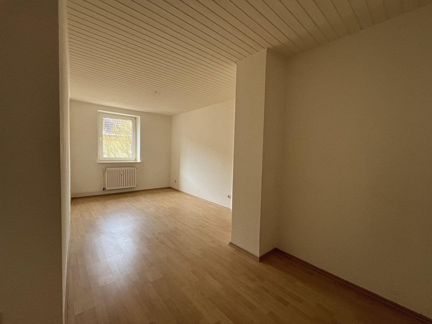 Pronájem bytu 3+1 65 m², Schmiedstraße 24, Oberhausen, Severní Porýní-Vestfálsko Pronájem bytu 3+1 65 m², Schmiedstraße 24, Oberhausen, Severní Porýní-Vestfálsko