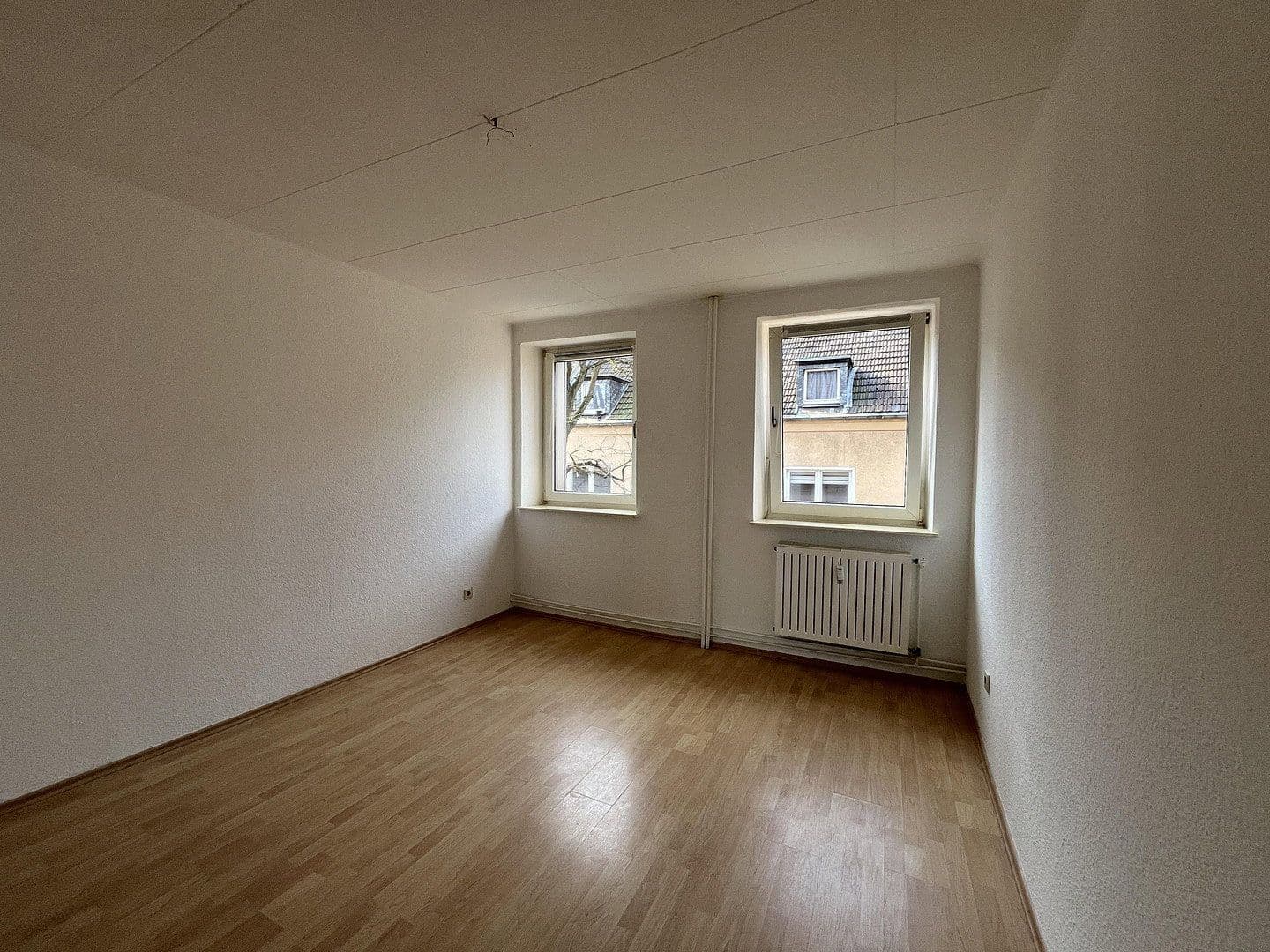 Pronájem bytu 3+1 65 m², Schmiedstraße 24, Oberhausen, Severní Porýní-Vestfálsko Pronájem bytu 3+1 65 m², Schmiedstraße 24, Oberhausen, Severní Porýní-Vestfálsko