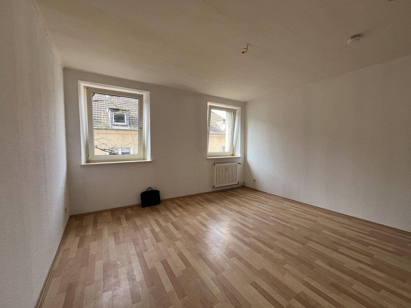 Pronájem bytu 3+1 65 m², Schmiedstraße 24, Oberhausen, Severní Porýní-Vestfálsko Pronájem bytu 3+1 65 m², Schmiedstraße 24, Oberhausen, Severní Porýní-Vestfálsko