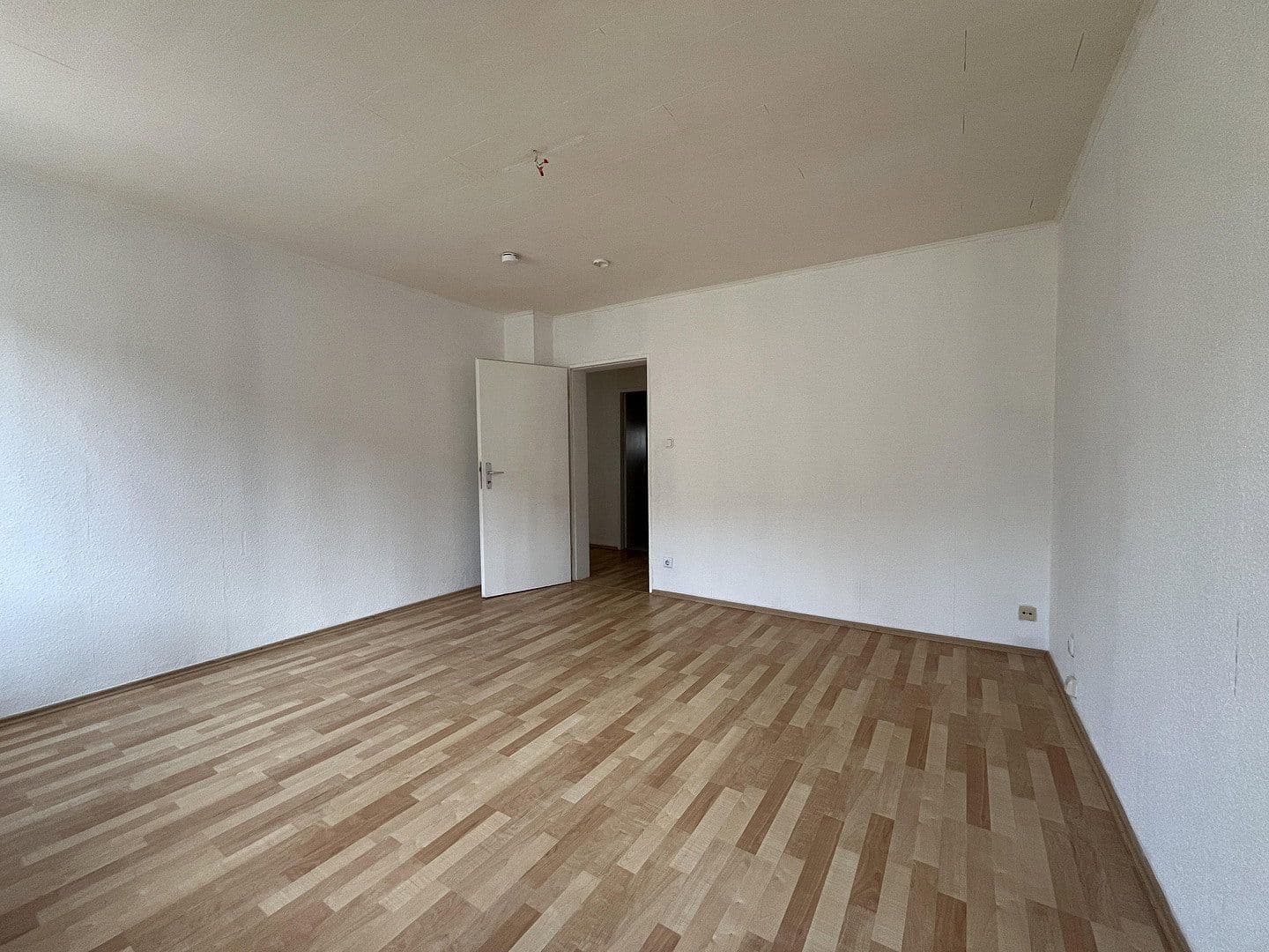Pronájem bytu 3+1 65 m², Schmiedstraße 24, Oberhausen, Severní Porýní-Vestfálsko Pronájem bytu 3+1 65 m², Schmiedstraße 24, Oberhausen, Severní Porýní-Vestfálsko