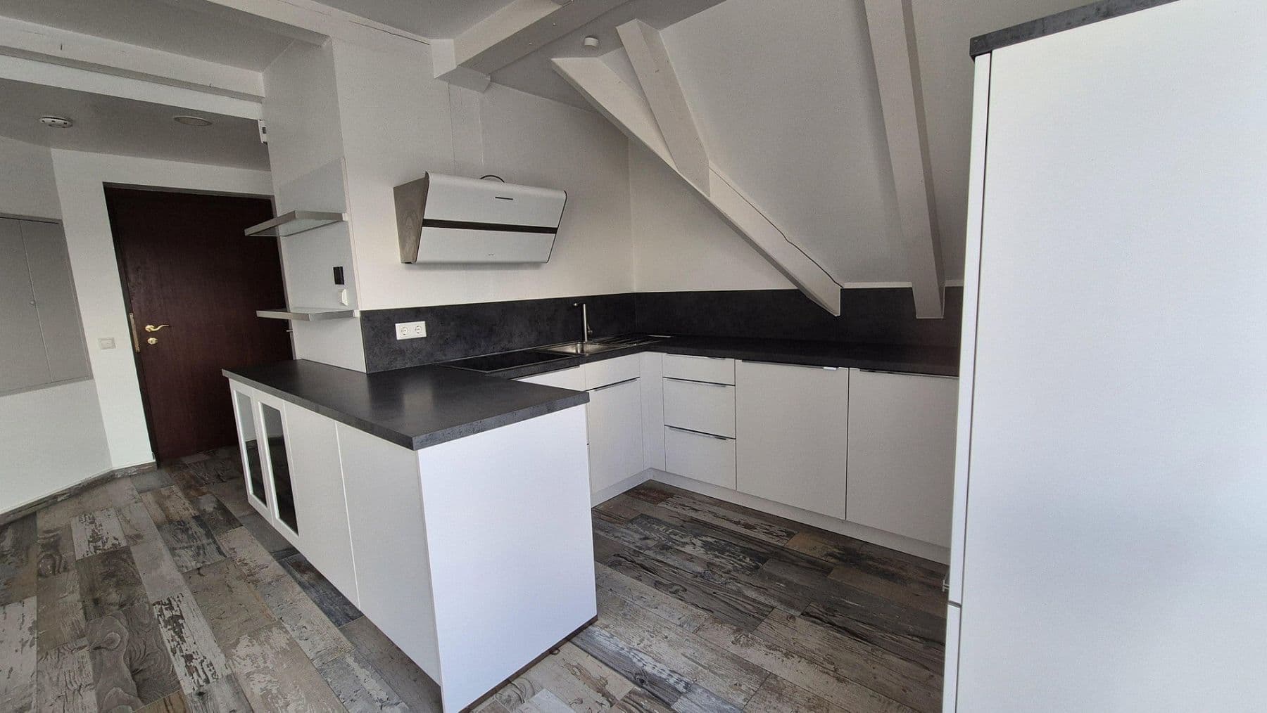 Prodej bytu 2+kk 74 m², Gärtringen, Bádensko-Württembersko Prodej bytu 2+kk 74 m², Gärtringen, Bádensko-Württembersko