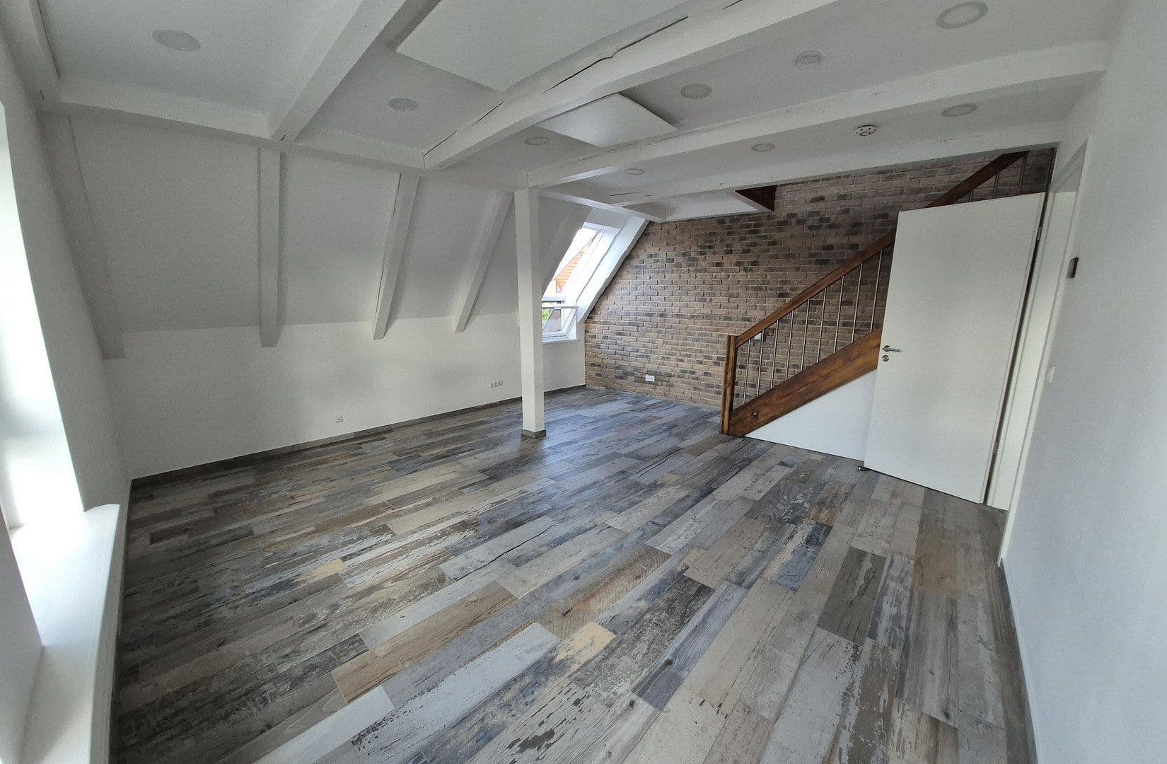 Prodej bytu 2+kk 74 m², Gärtringen, Bádensko-Württembersko Prodej bytu 2+kk 74 m², Gärtringen, Bádensko-Württembersko