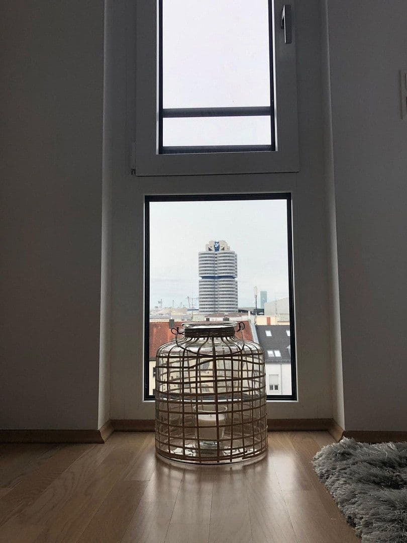 Pronájem bytu 2+1 48 m², Schleißheimer Str. 247b, München, Bavorsko Pronájem bytu 2+1 48 m², Schleißheimer Str. 247b, München, Bavorsko