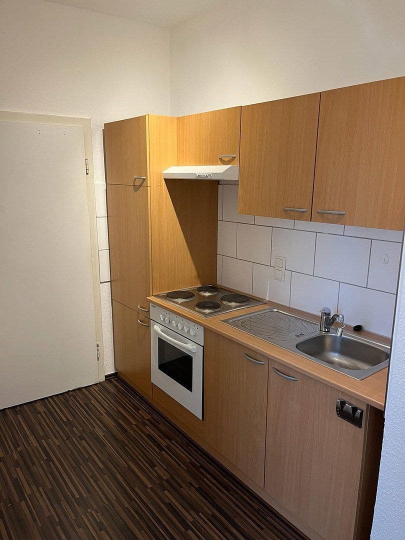 Pronájem bytu 2+1 45 m², Kronhofstraße 43, Fulda, Hessen Pronájem bytu 2+1 45 m², Kronhofstraße 43, Fulda, Hessen