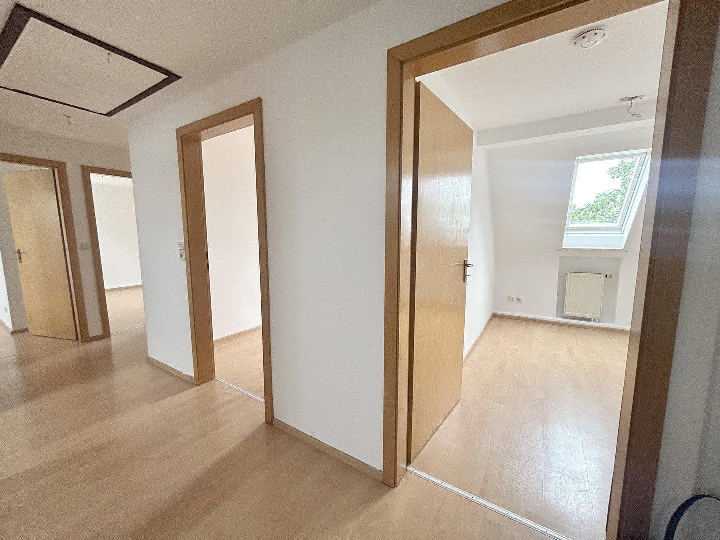 Pronájem bytu 5+1 85 m², Güterbahnhofstr. 23, Kornwestheim, Bádensko-Württembersko Pronájem bytu 5+1 85 m², Güterbahnhofstr. 23, Kornwestheim, Bádensko-Württembersko