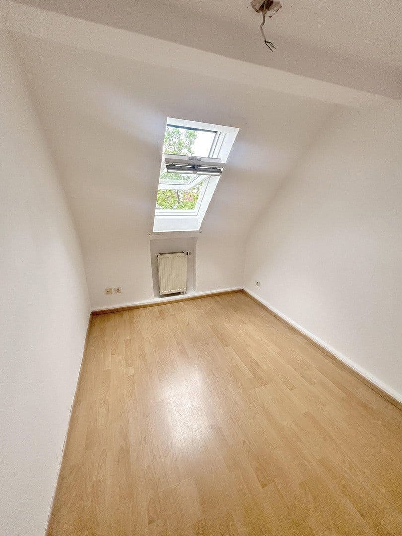 Pronájem bytu 5+1 85 m², Güterbahnhofstr. 23, Kornwestheim, Bádensko-Württembersko Pronájem bytu 5+1 85 m², Güterbahnhofstr. 23, Kornwestheim, Bádensko-Württembersko