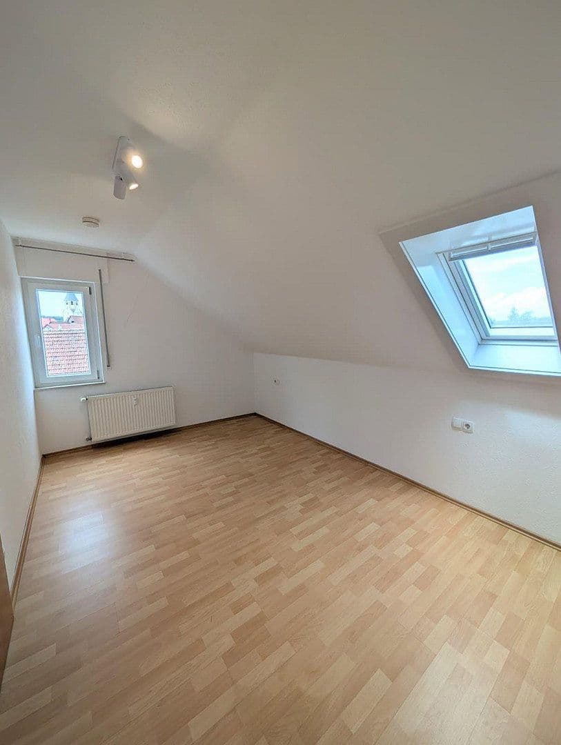 Pronájem bytu 2+1 54 m², Friedrich-Münch-Straße 45, Mühlacker, Bádensko-Württembersko Pronájem bytu 2+1 54 m², Friedrich-Münch-Straße 45, Mühlacker, Bádensko-Württembersko