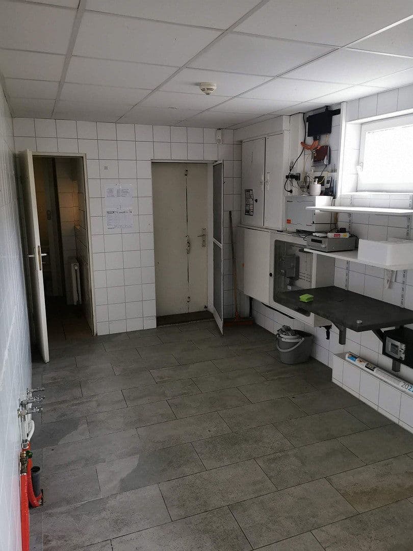 Pronájem kanceláře 130 m², Bahnhofstraße 5, Senftenberg - Zły Komorow, Braniborsko Pronájem kanceláře 130 m², Bahnhofstraße 5, Senftenberg - Zły Komorow, Braniborsko