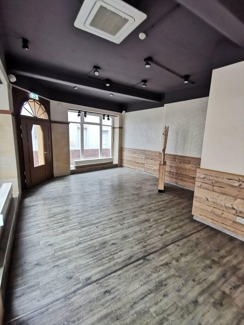 Pronájem kanceláře 130 m², Bahnhofstraße 5, Senftenberg - Zły Komorow, Braniborsko Pronájem kanceláře 130 m², Bahnhofstraße 5, Senftenberg - Zły Komorow, Braniborsko