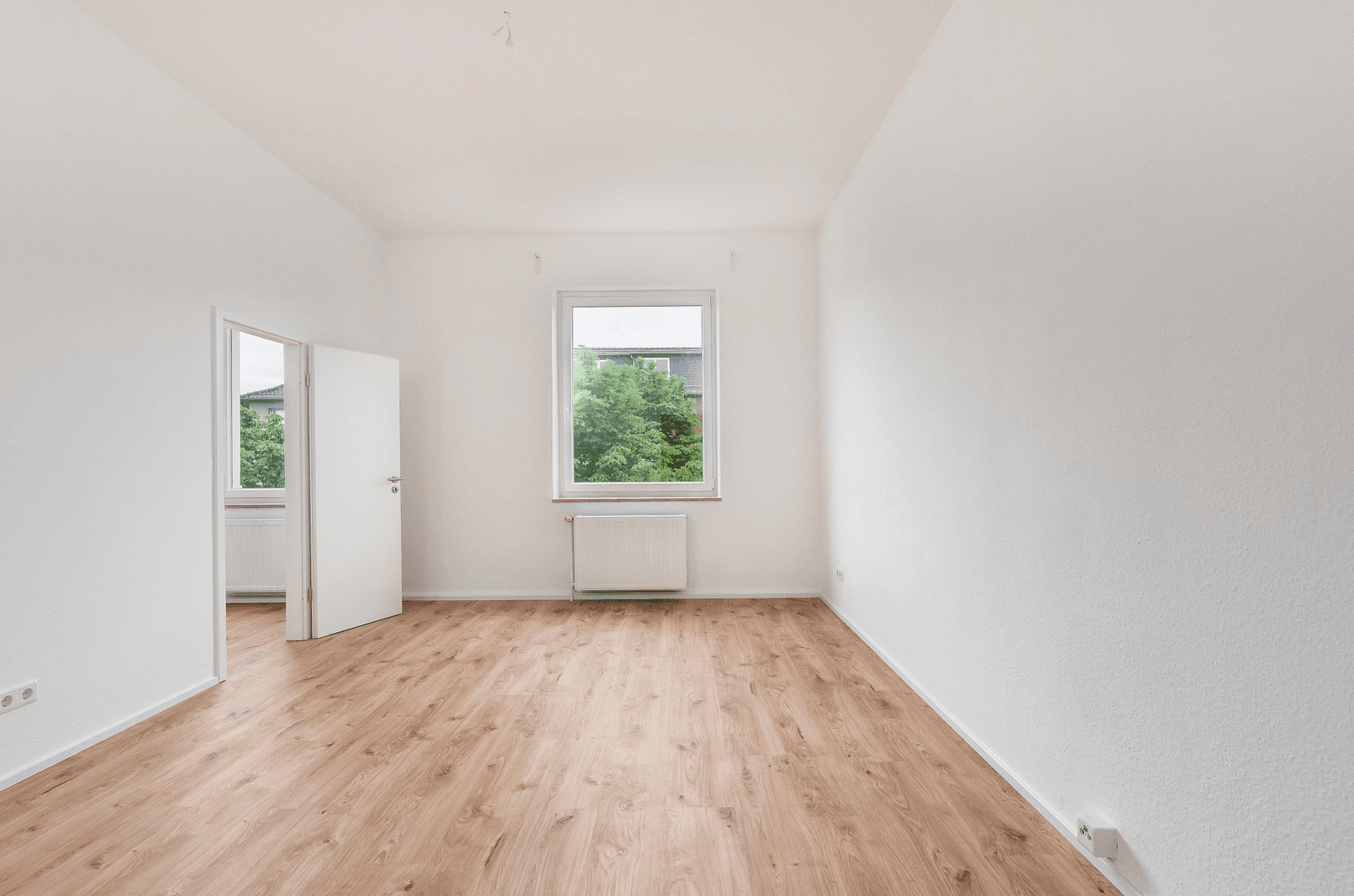 Prodej bytu 3+1 76 m², Düsseldorf, Severní Porýní-Vestfálsko Prodej bytu 3+1 76 m², Düsseldorf, Severní Porýní-Vestfálsko