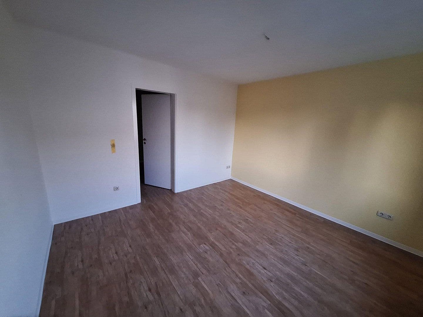 Pronájem bytu 3+1 92 m², Güstrow, Mecklenburg-Vorpommern Pronájem bytu 3+1 92 m², Güstrow, Mecklenburg-Vorpommern
