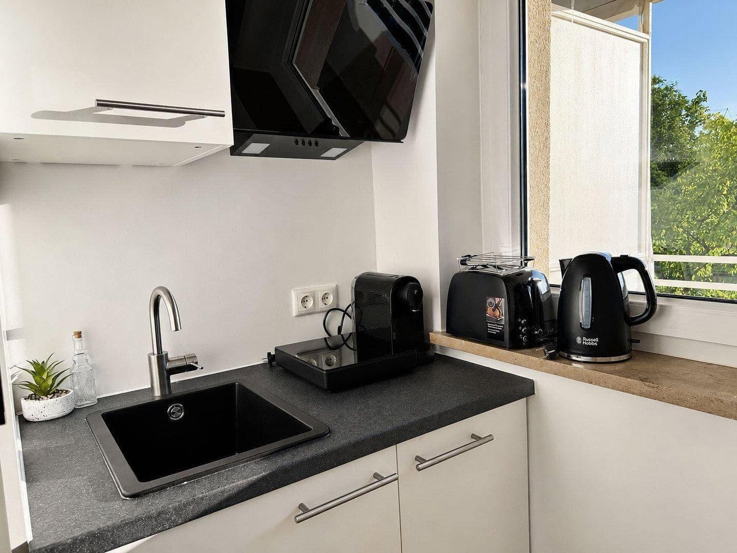 Pronájem bytu 1+1 34 m², Königswieser Straße 1, München, Bavorsko Pronájem bytu 1+1 34 m², Königswieser Straße 1, München, Bavorsko
